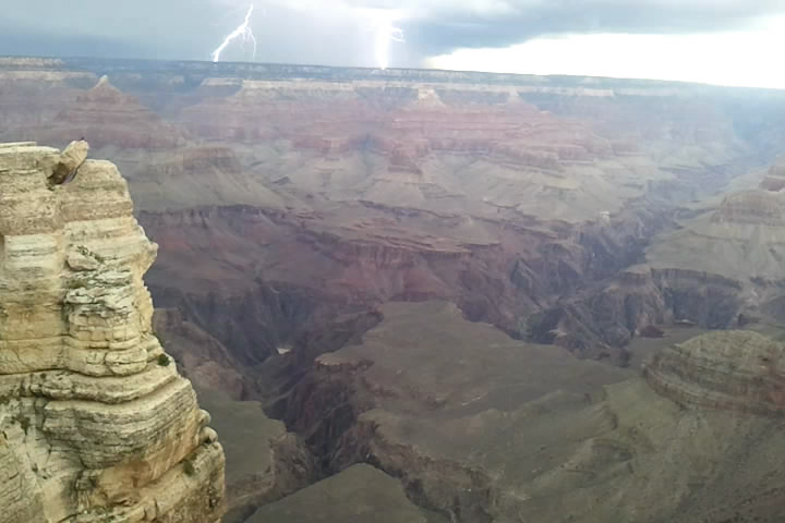 Grand_Canyon_thunderstorm_5